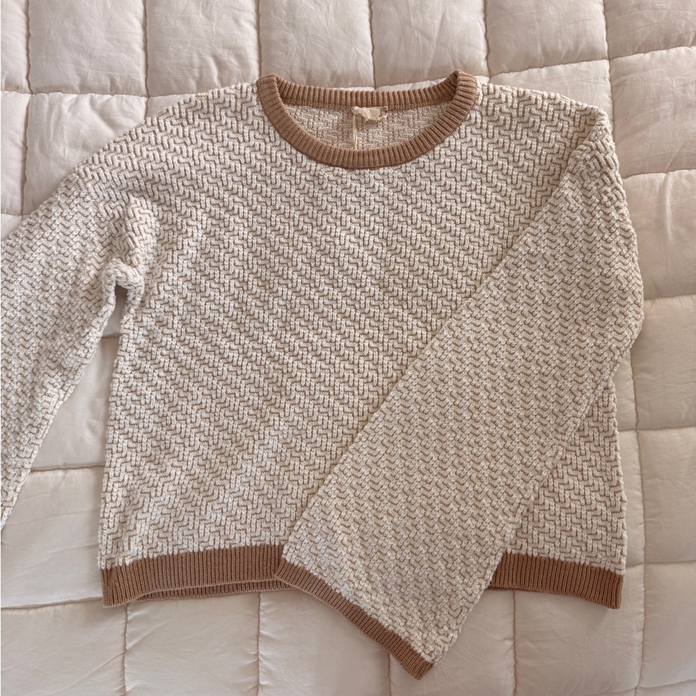 Hem & Thread Textured Cream and Tan Sweater